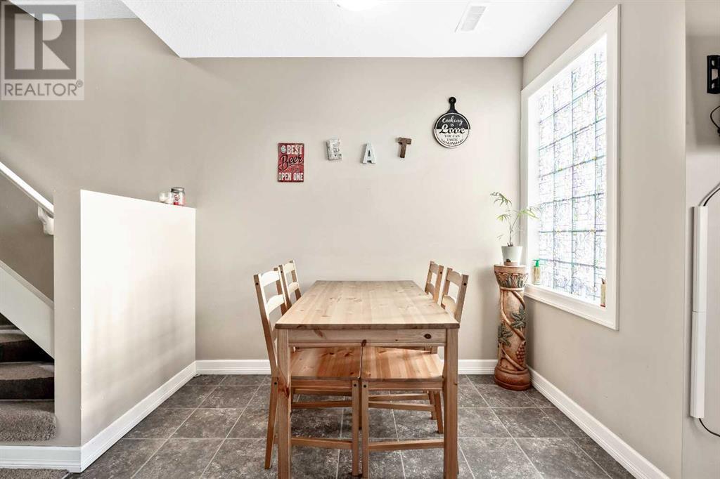 Property at 816, 121 Copperpond Common SE image 5