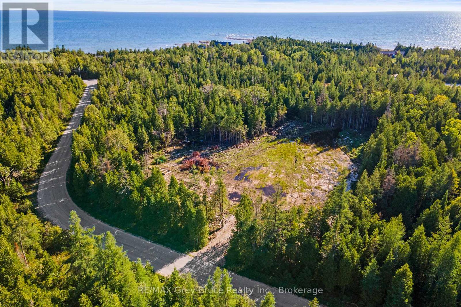 30 Huron Park Road, Northern Bruce Peninsula, Ontario  N0H 1W0 - Photo 14 - X12040081
