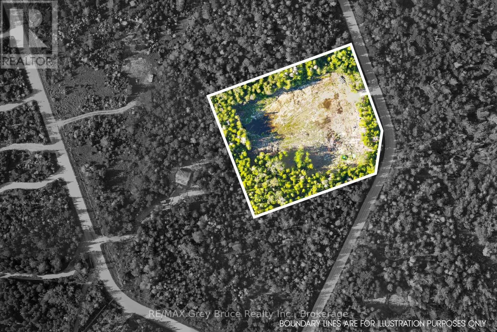 30 Huron Park Road, Northern Bruce Peninsula, Ontario  N0H 1W0 - Photo 17 - X12040081