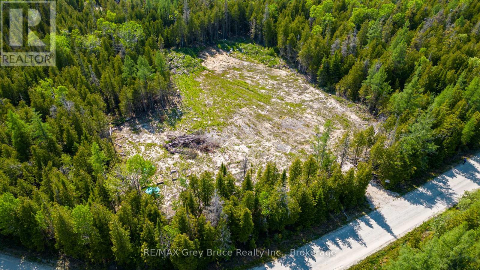 30 Huron Park Road, Northern Bruce Peninsula, Ontario  N0H 1W0 - Photo 19 - X12040081