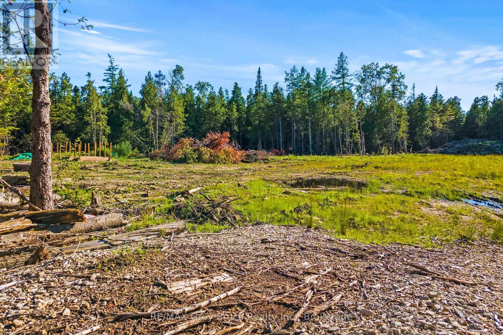 30 Huron Park Road, Northern Bruce Peninsula, Ontario  N0H 1W0 - Photo 2 - X12040081