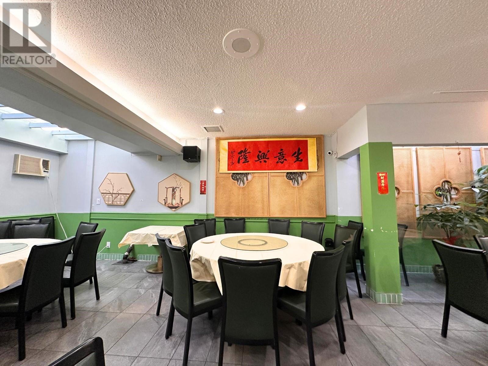 4488 Main Street, Vancouver, British Columbia  V0V 0V0 - Photo 2 - C8066860