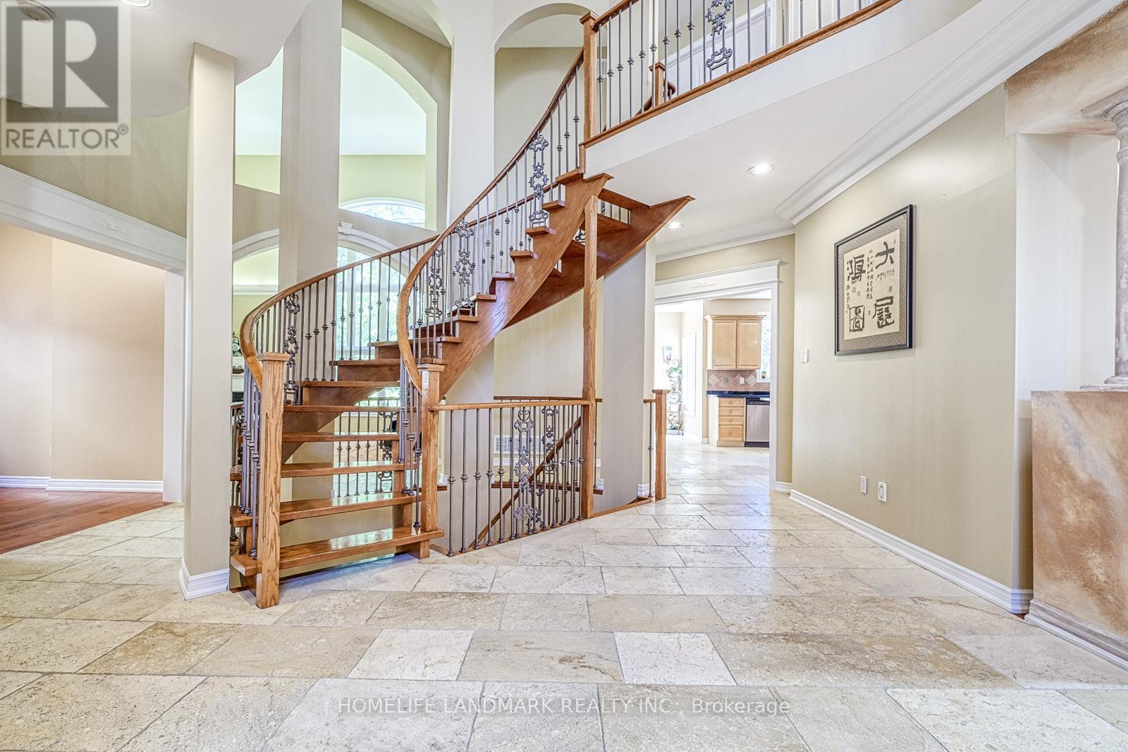 Property at 9 CHANTILLY CRESCENT image 5