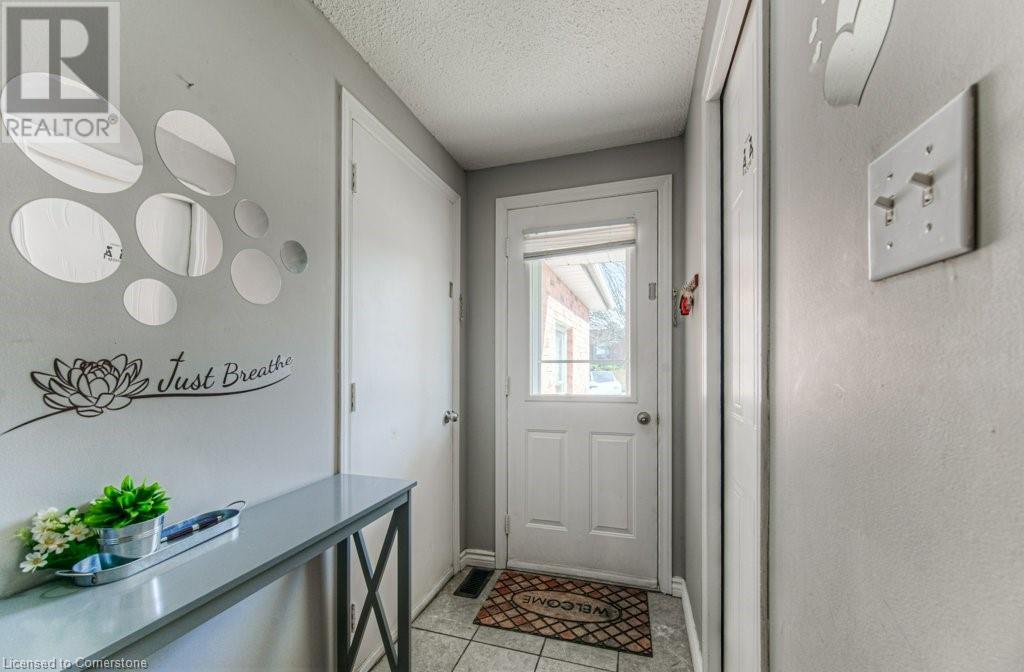 Property at 92 HIGHLAND Crescent image 3