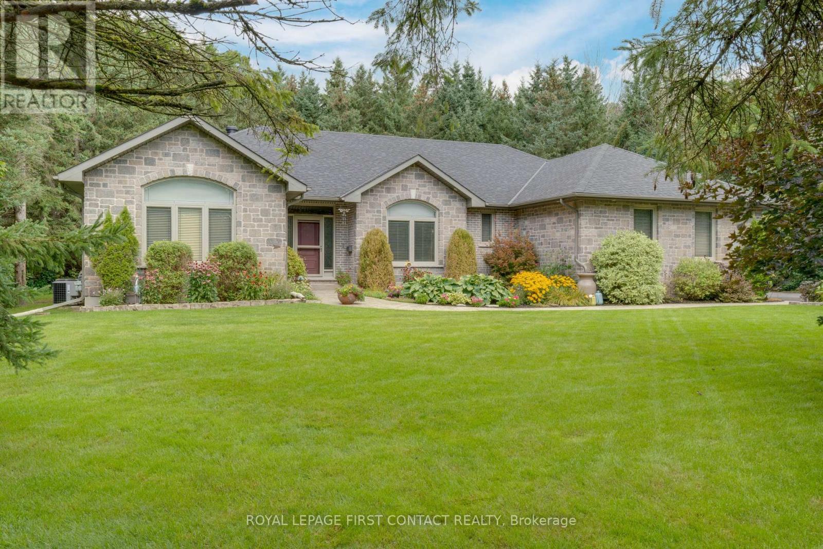Property at 10 RED OAK CRESCENT image 1