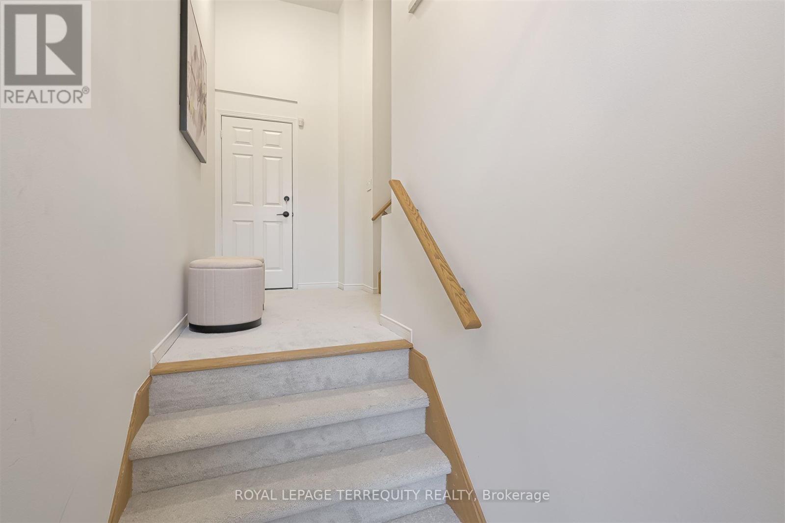 Property at 7 - 176 MANITOBA STREET image 3