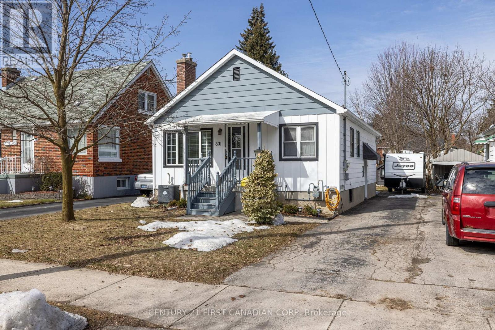 Photo 3 of 46 for 80 Eastman Avenue