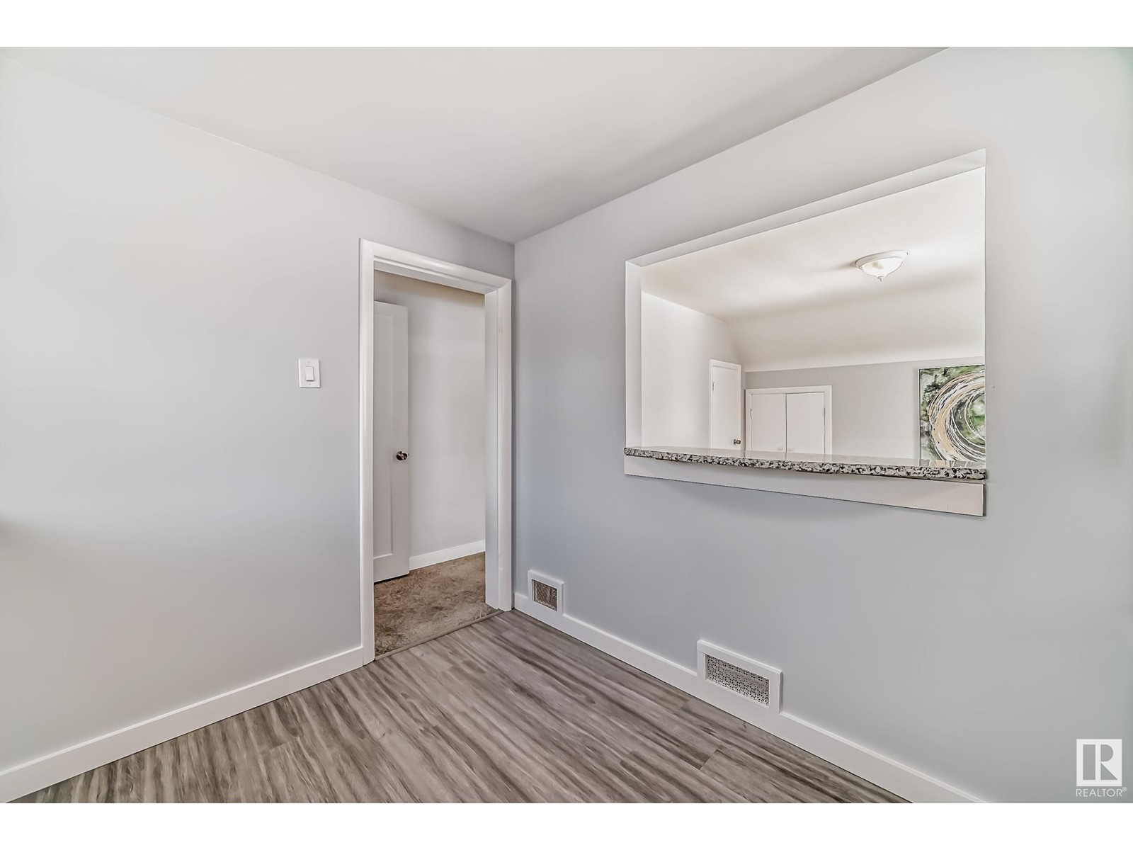 Property at 11708 130 ST NW image 4