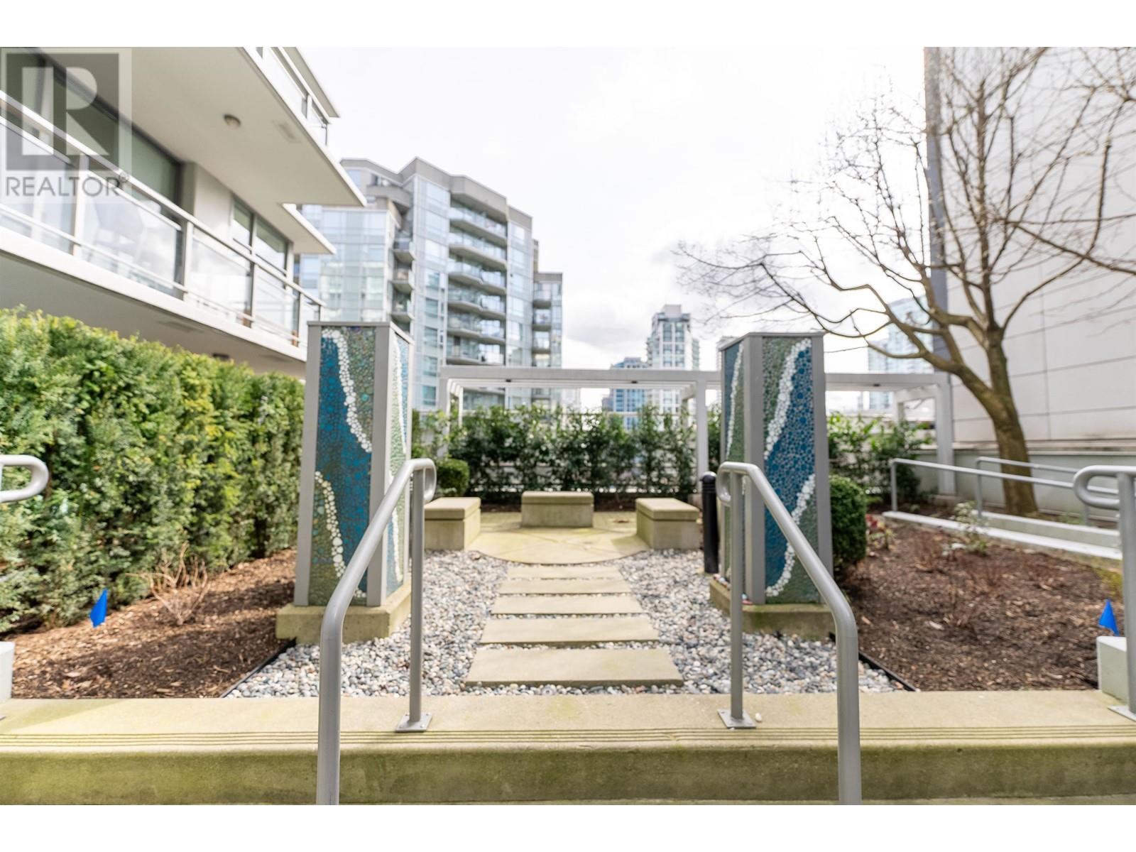 1002 1205 HOWE STREET, vancouver, British Columbia