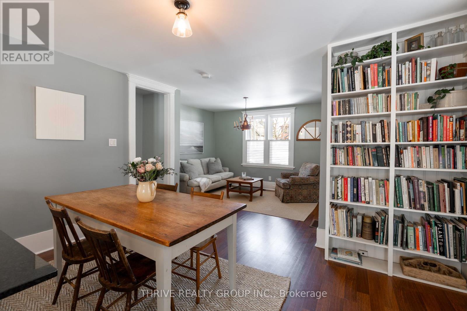 Photo 10 of 36 for 839 Maitland Street