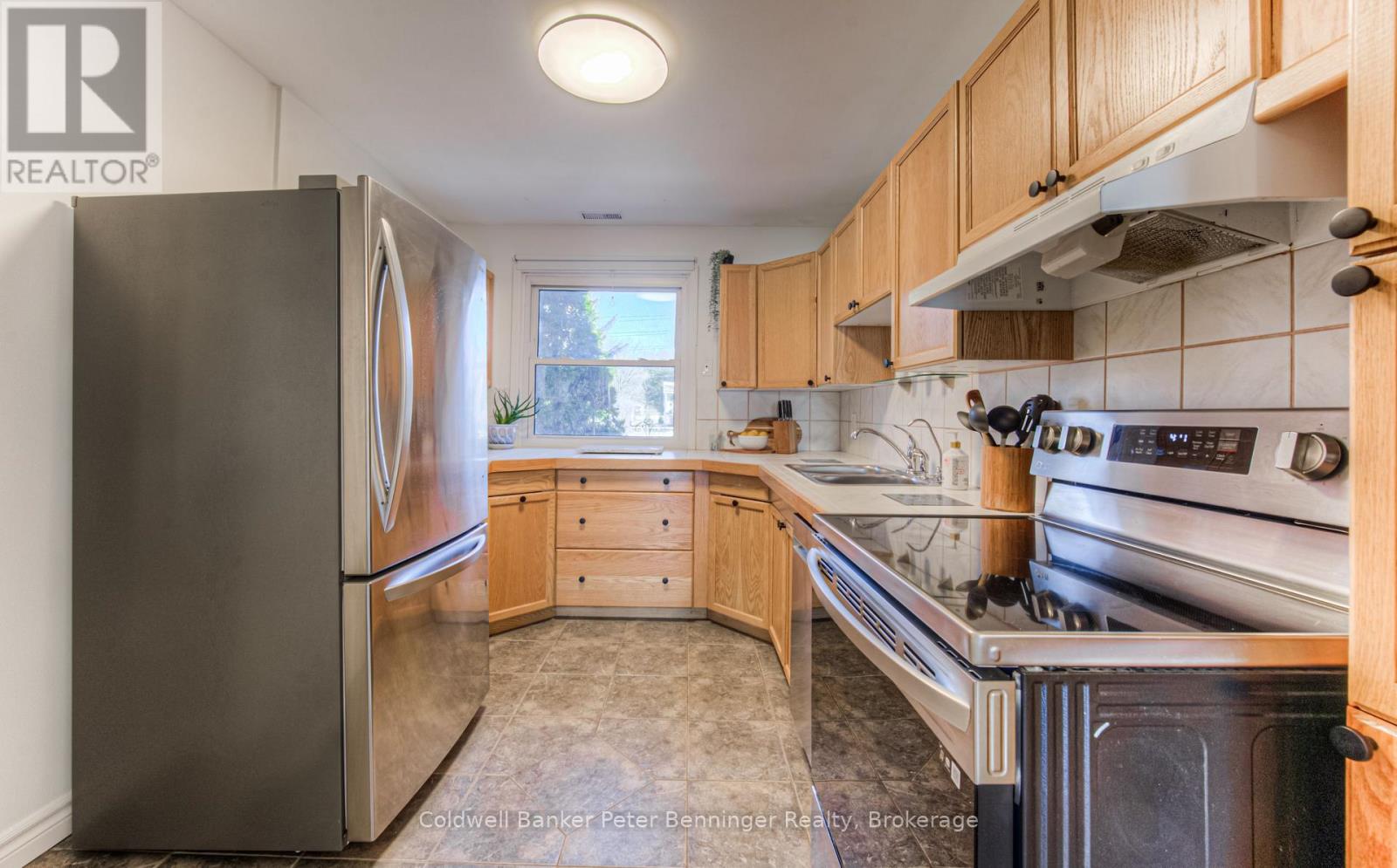 D - 651 Albert Street, Waterloo, Ontario  N2L 3V5 - Photo 8 - X12040228