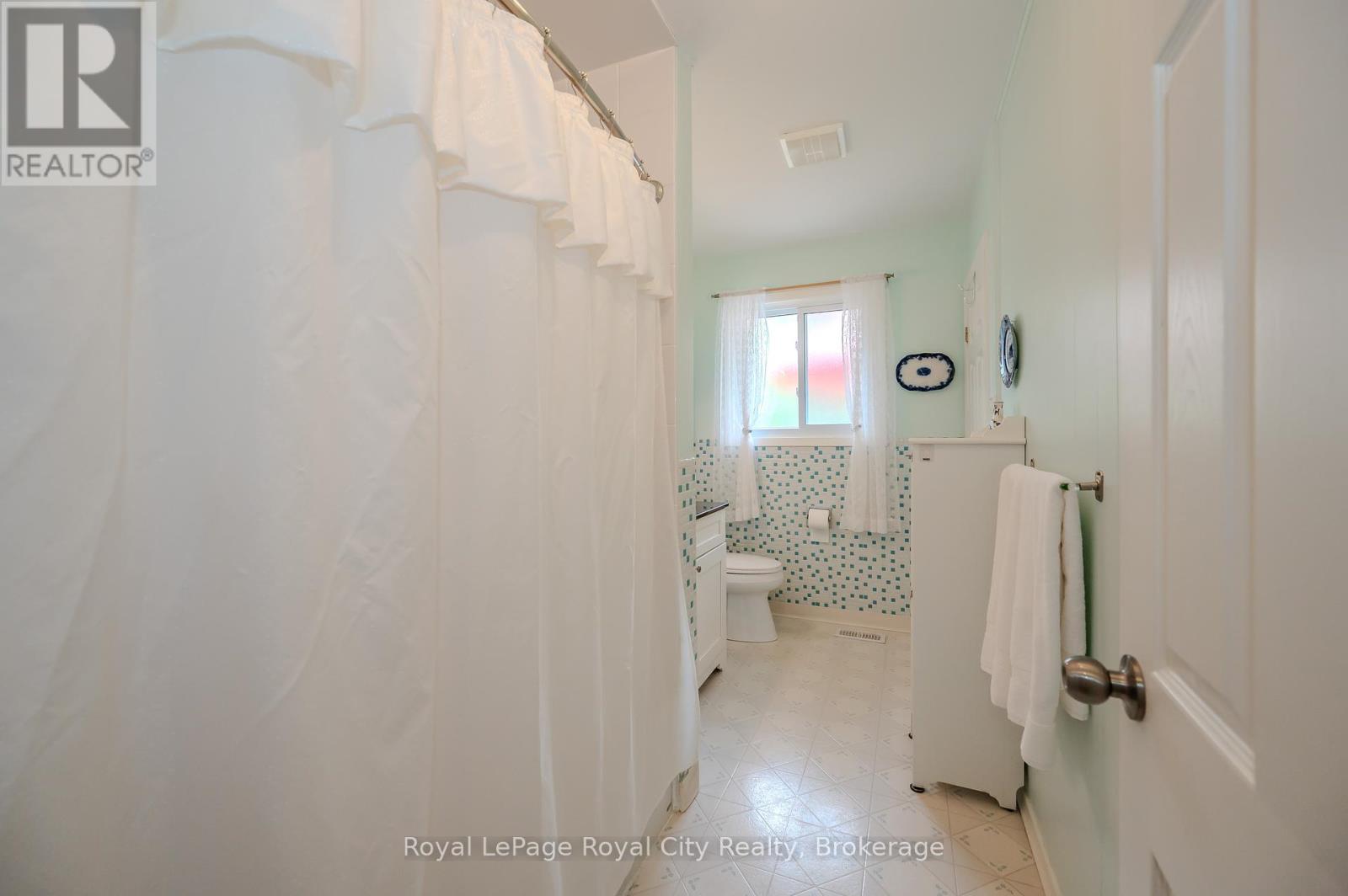 41 Ridgeway Avenue, Guelph, Ontario  N1L 1G8 - Photo 24 - X12040277