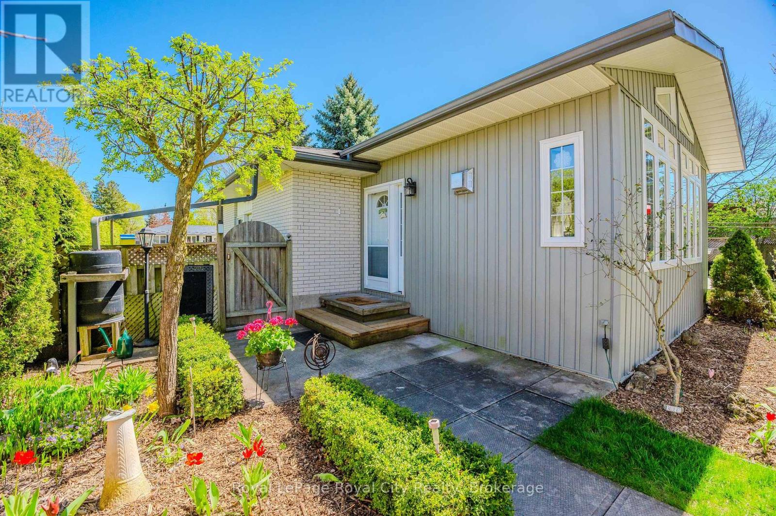 41 Ridgeway Avenue, Guelph, Ontario  N1L 1G8 - Photo 49 - X12040277