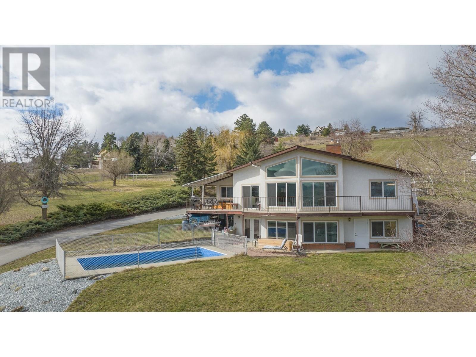 171 Overlook Place, Spallumcheen, British Columbia