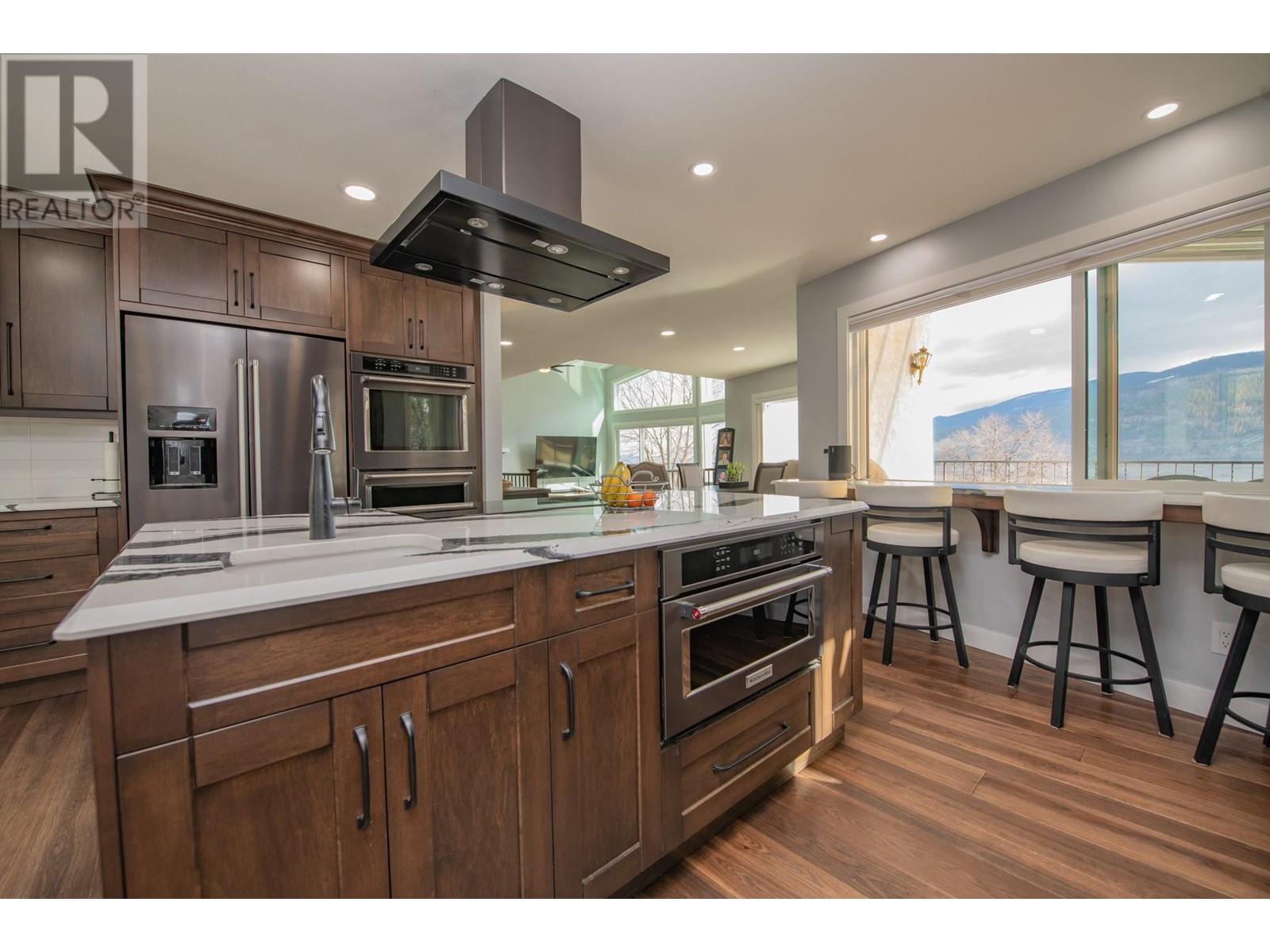 171 Overlook Place, Spallumcheen, British Columbia  V1H 1X1 - Photo 8 - 10338219