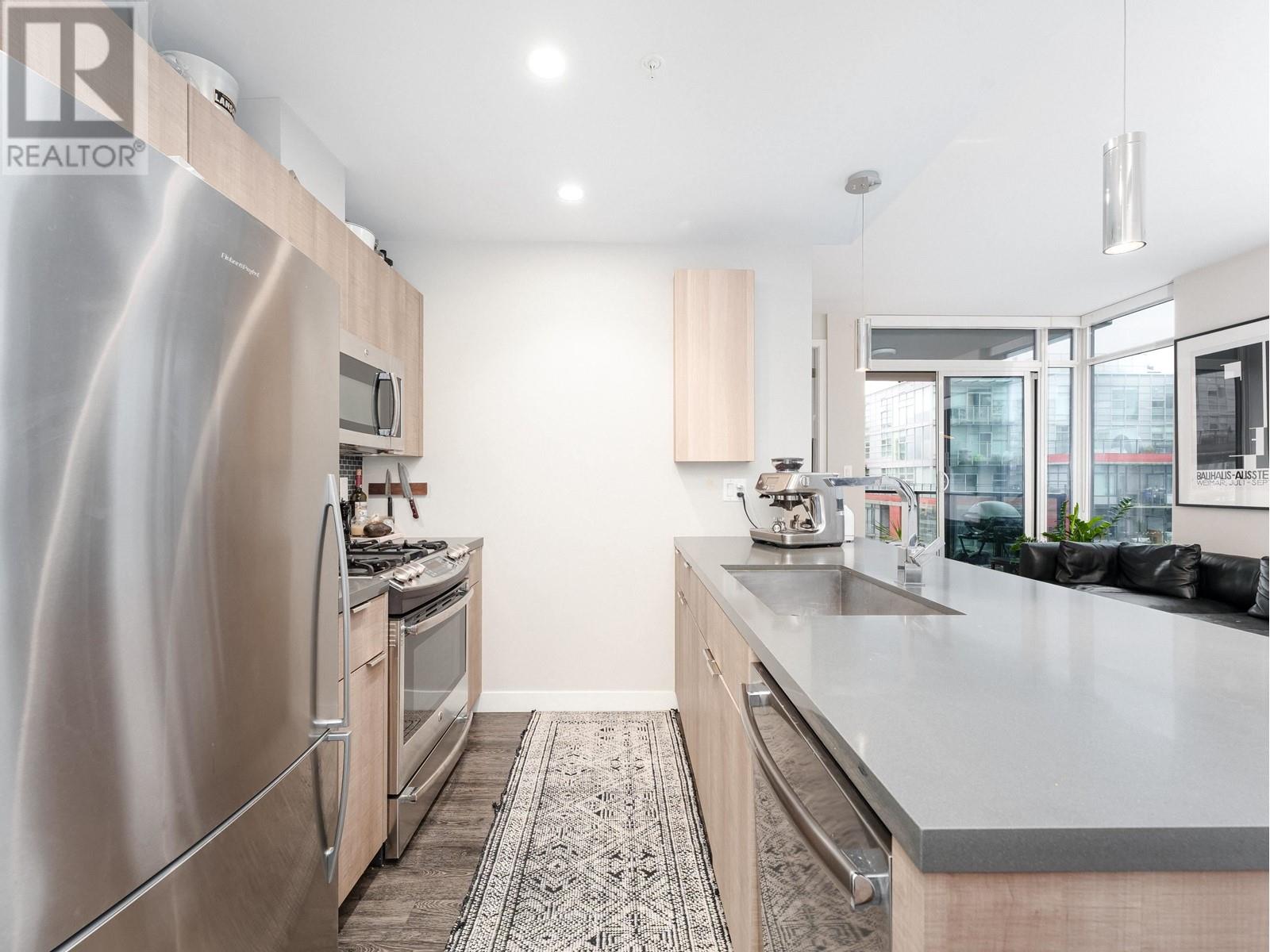 905 1788 Ontario Street, Vancouver, British Columbia  V5T 0G3 - Photo 3 - R2981526