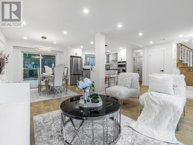 16 Ennismore Place, Toronto, Ontario  M2J 2A1 - Photo 7 - C12040199