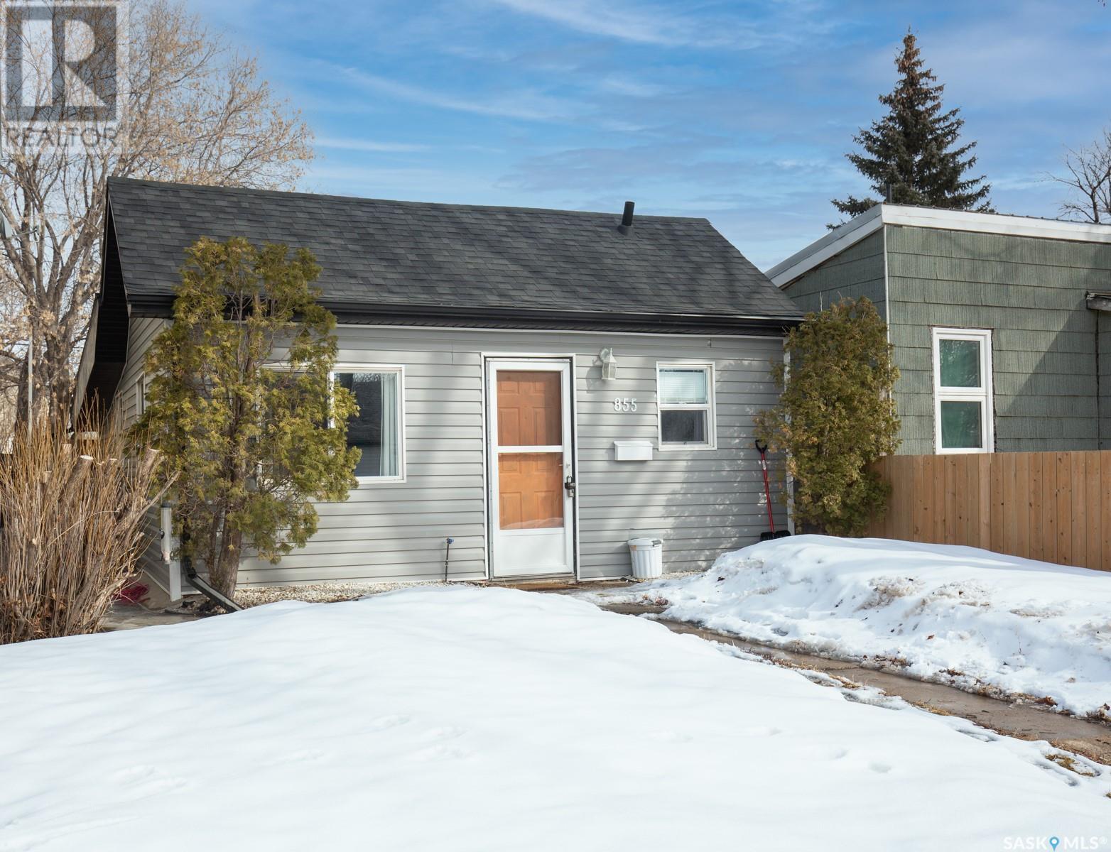 Property at 855 Cartier AVENUE image 1