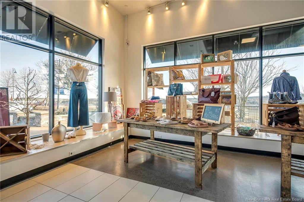 Property at 11 Fashion Drive image 4