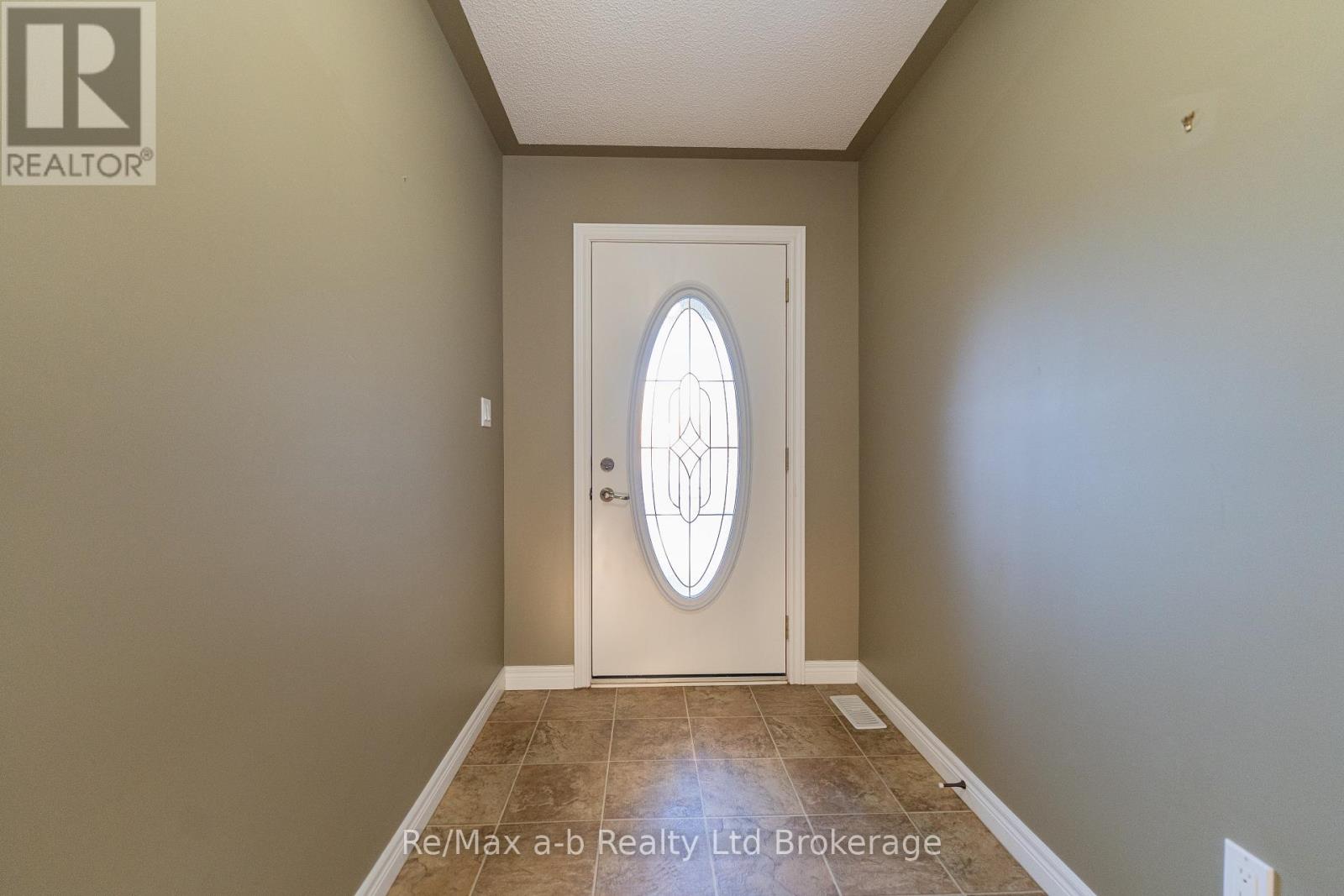 Property at 135 WESTON DRIVE image 5