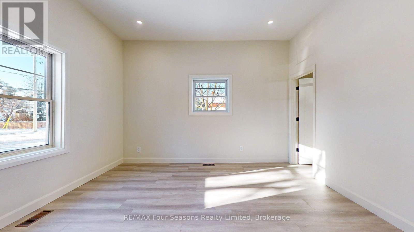 147 Second Street, Collingwood, Ontario  L9Y 1E7 - Photo 22 - S12040354
