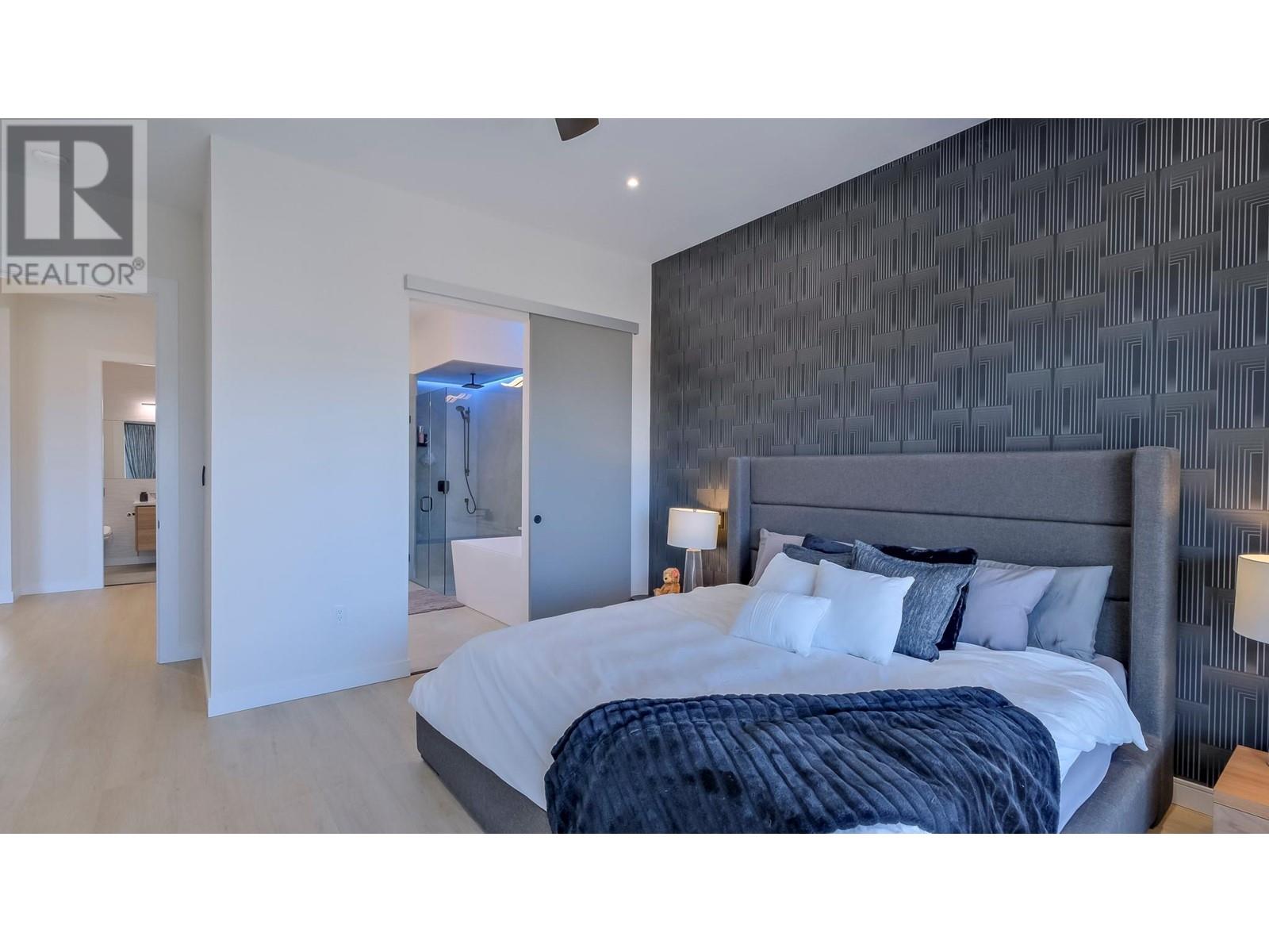 Property at 182 AVERY Place image 3