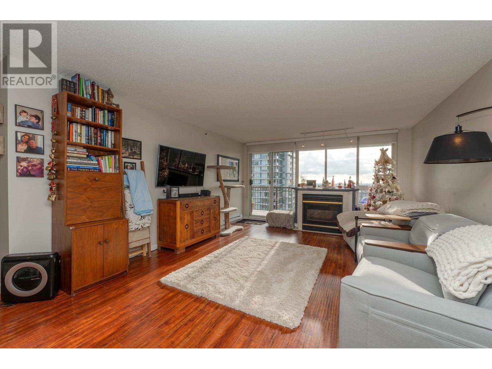 1901 551 Austin Avenue, Coquitlam, British Columbia  V3K 6R7 - Photo 2 - R2949879