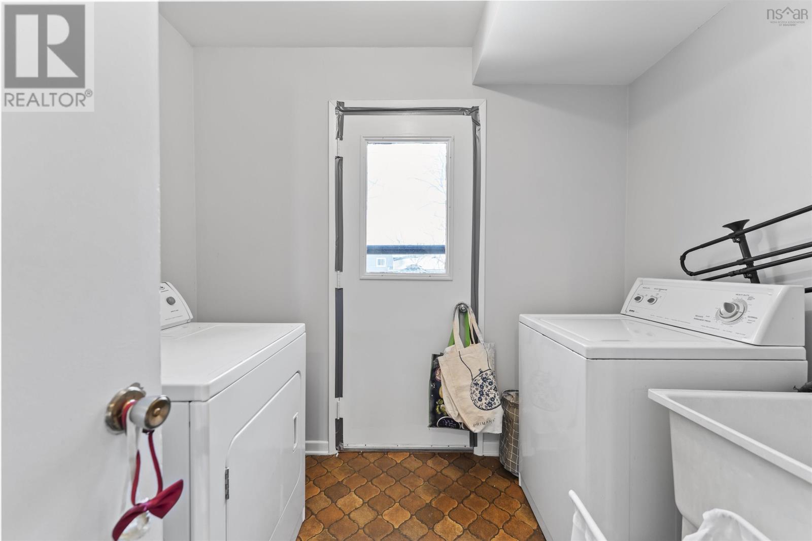 32 Delwood Pl, Colby Village, Nova Scotia  B2V 1S5 - Photo 21 - 202504181