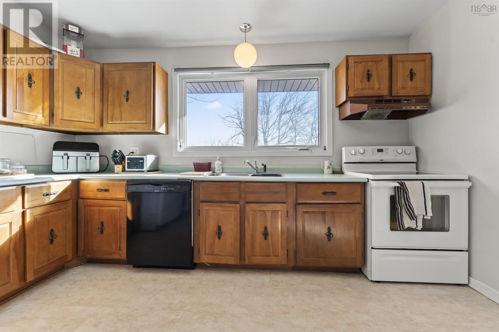 32 Delwood Pl, Colby Village, Nova Scotia  B2V 1S5 - Photo 7 - 202504181