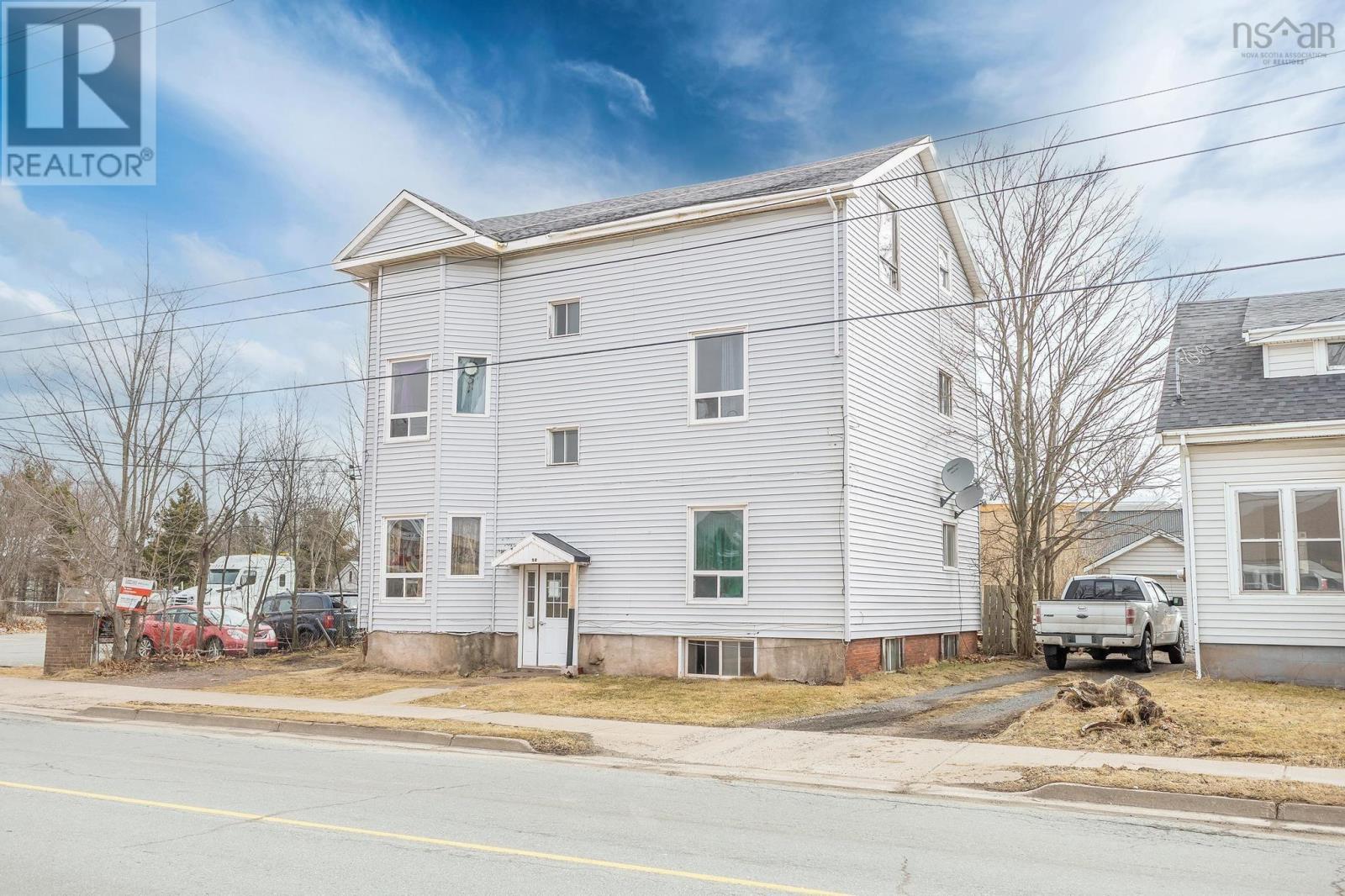 39 Elm Street, Truro, Nova Scotia  B2N 3H5 - Photo 2 - 202501778