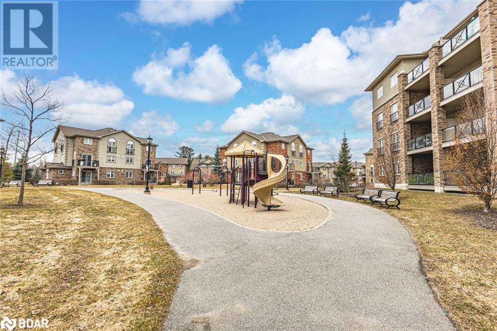 43 Ferndale Drive S Unit# 305, Barrie, Ontario  L4N 5W6 - Photo 15 - 40708960