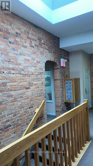#11 & #12 - 225 Main Street E, Milton, Ontario  L9T 1N9 - Photo 8 - W12040449