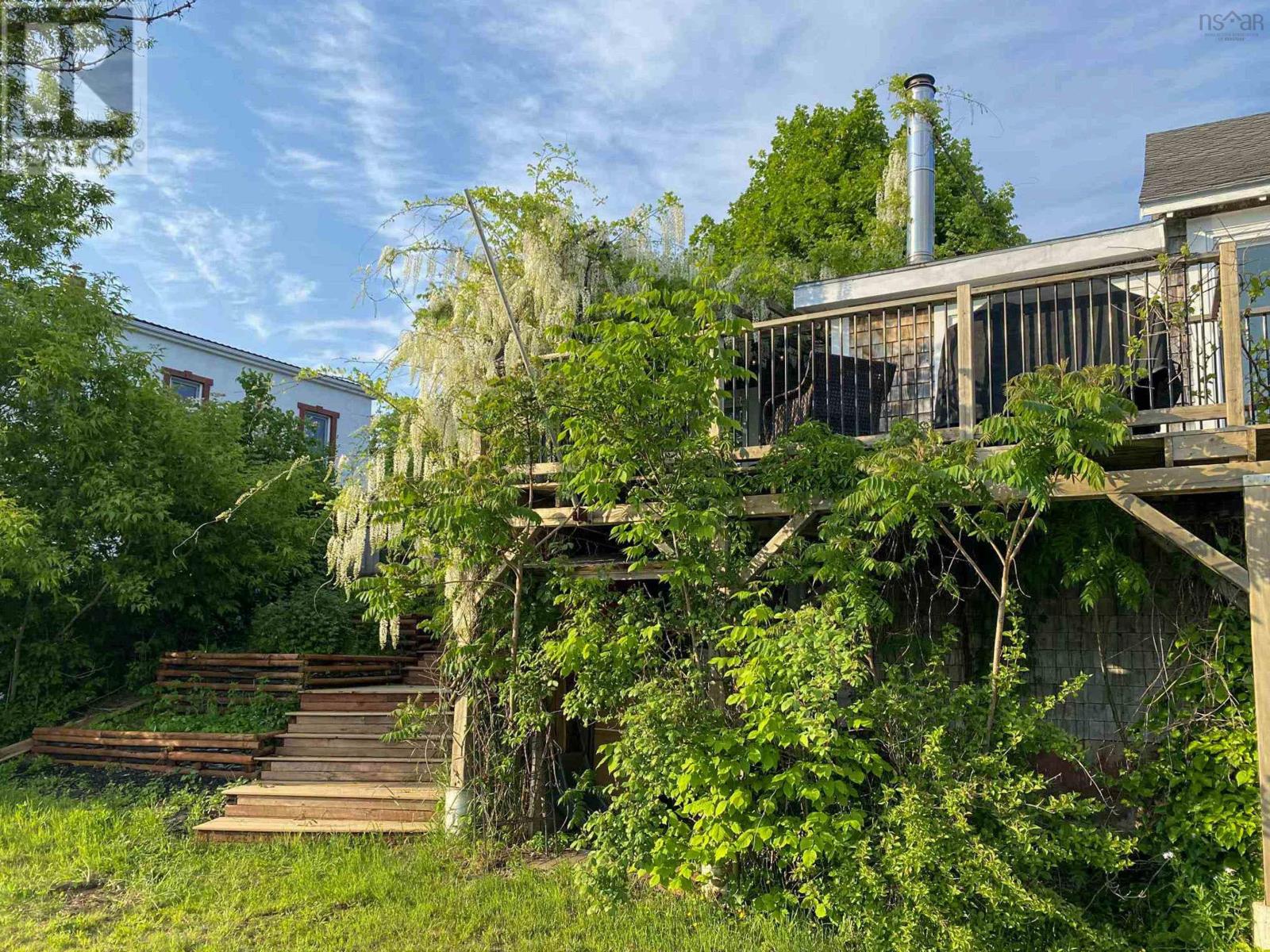 553 Lahave Street, Bridgewater, Nova Scotia  B4V 2V1 - Photo 44 - 202500865