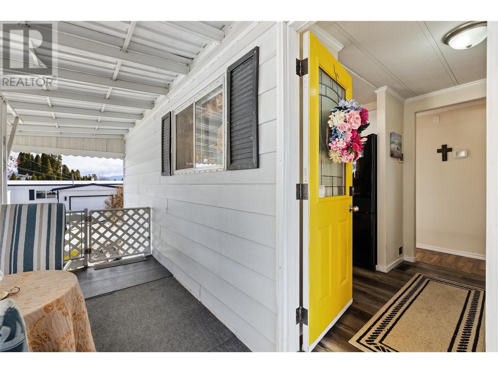 Property at 2098 Boucherie Road Unit# 18 image 3