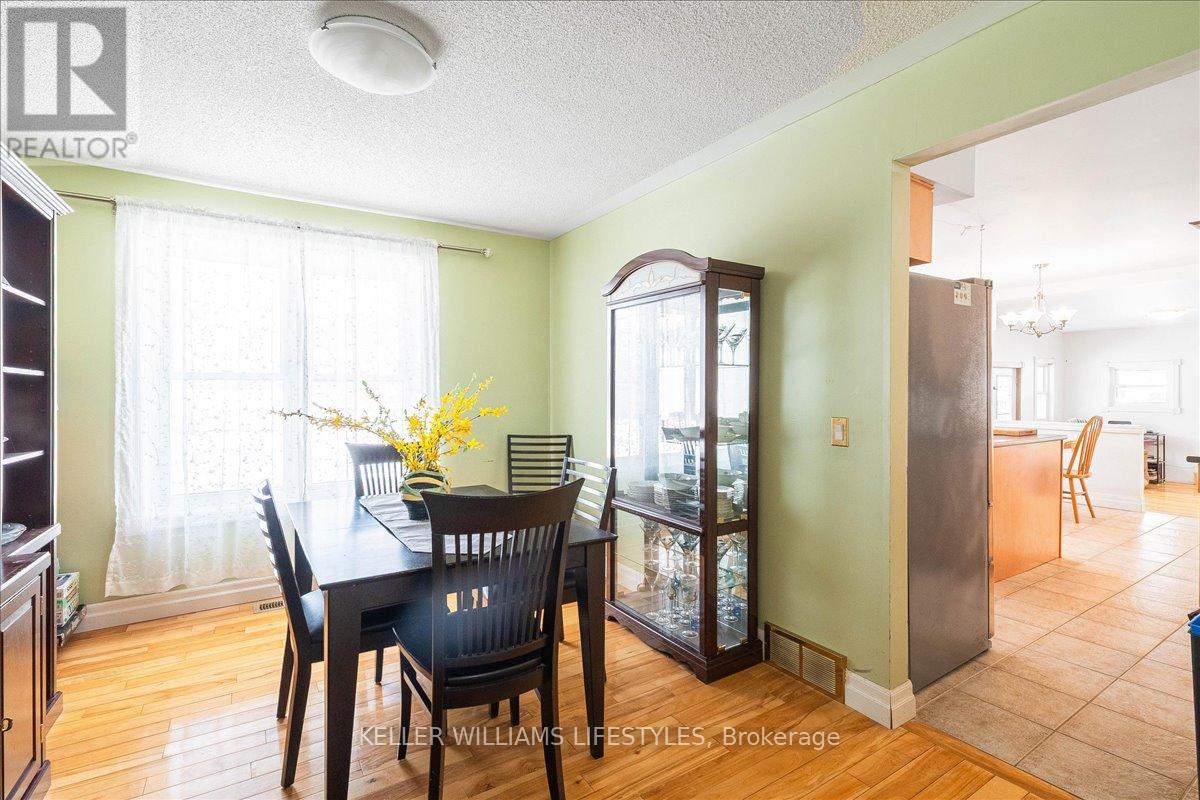 2752 Longwoods Road, Southwest Middlesex, Ontario  N0L 1M0 - Photo 10 - X11990684
