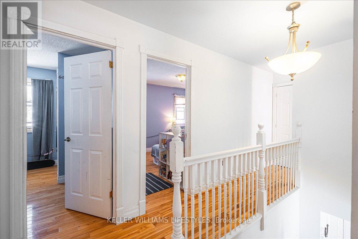 2752 Longwoods Road, Southwest Middlesex, Ontario  N0L 1M0 - Photo 15 - X11990684
