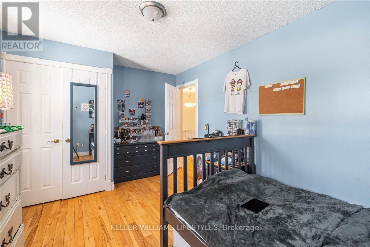 2752 Longwoods Road, Southwest Middlesex, Ontario  N0L 1M0 - Photo 16 - X11990684