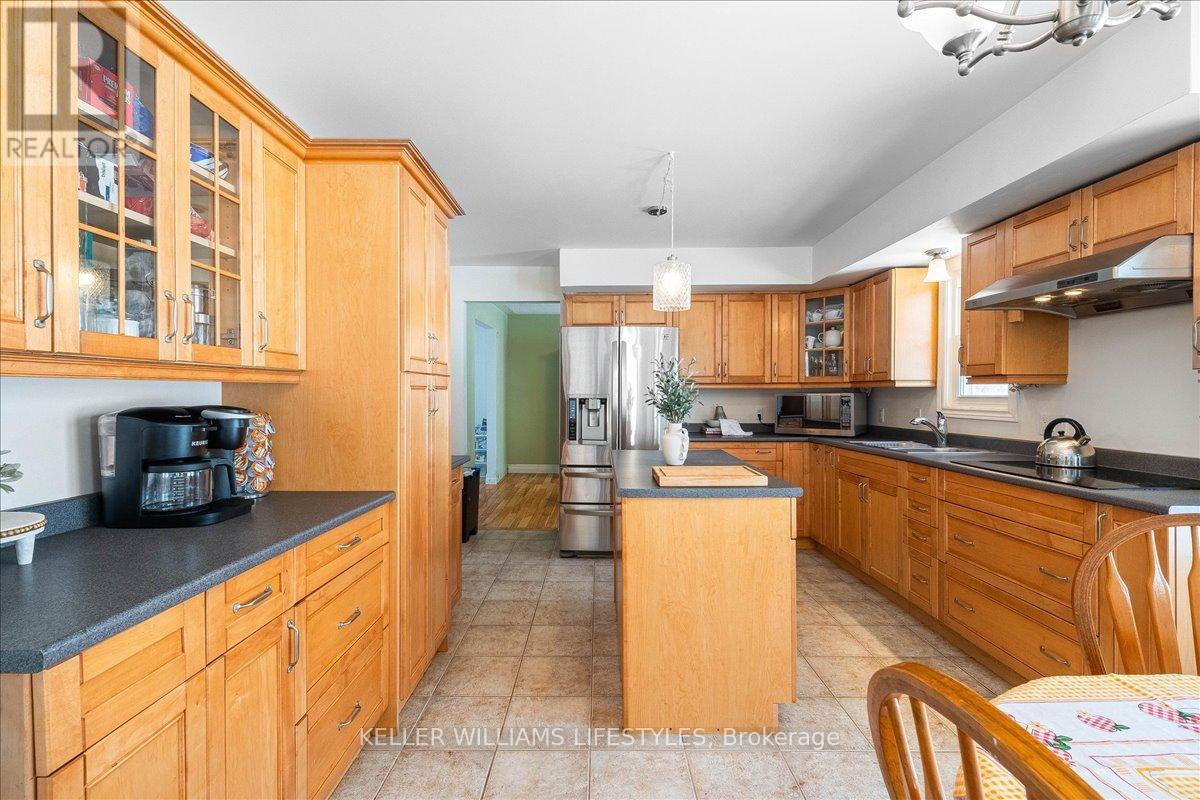 2752 Longwoods Road, Southwest Middlesex, Ontario  N0L 1M0 - Photo 5 - X11990684