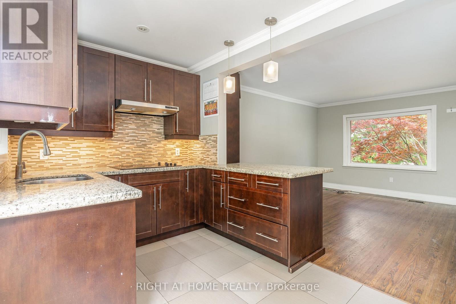 45 Yorkview Drive, Toronto, Ontario  M2N 2R9 - Photo 10 - C12040553
