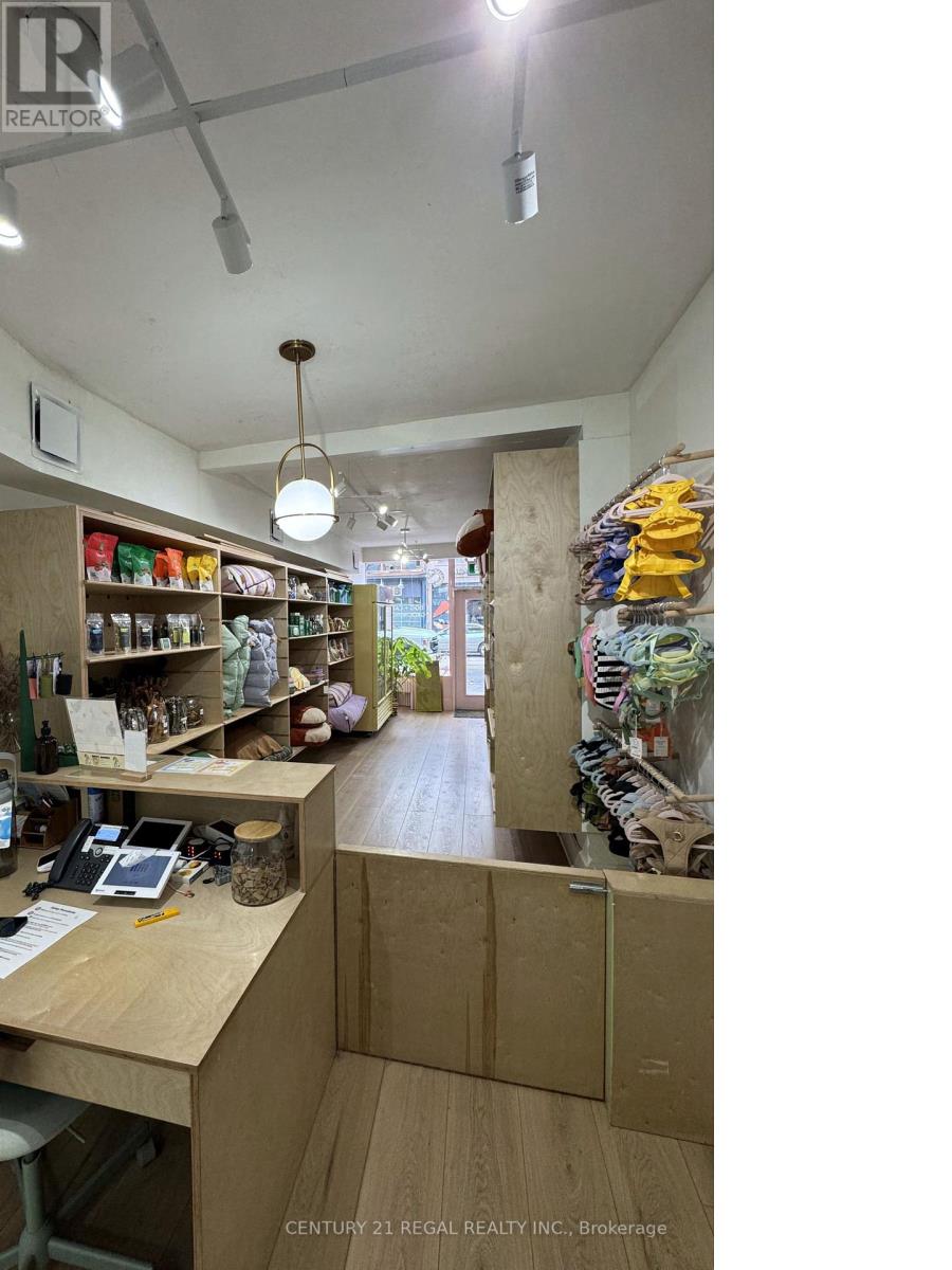 Property at 801 DUNDAS STREET W image 3