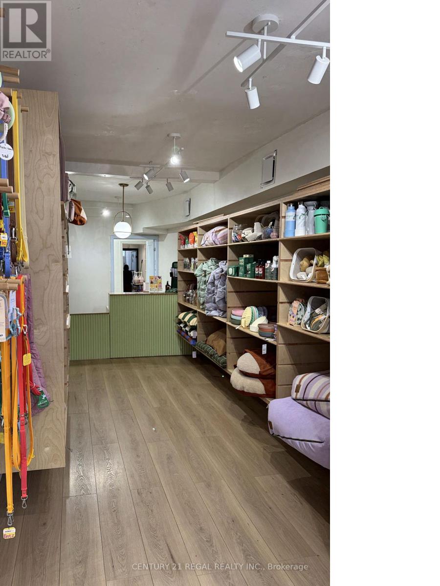 Property at 801 DUNDAS STREET W image 5