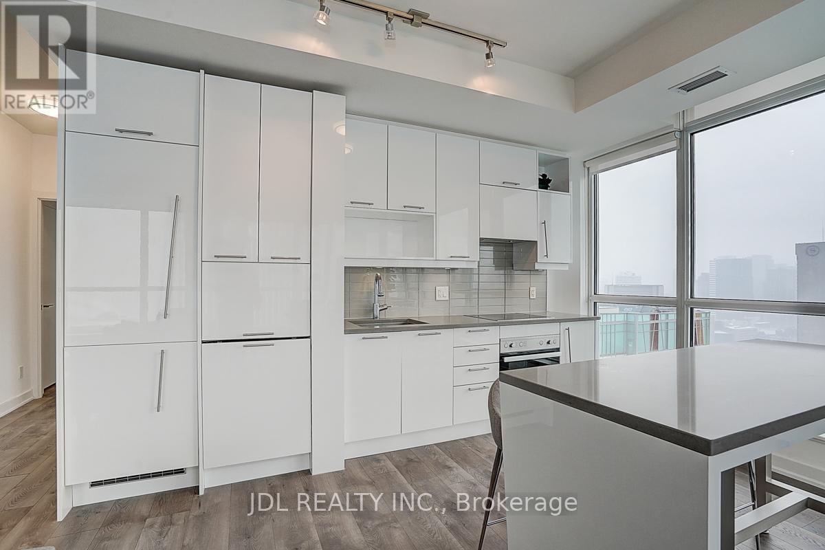 3603 - 30 Nelson Street, Toronto (Waterfront Communities), Ontario  M5V 0H5 - Photo 17 - C12040571