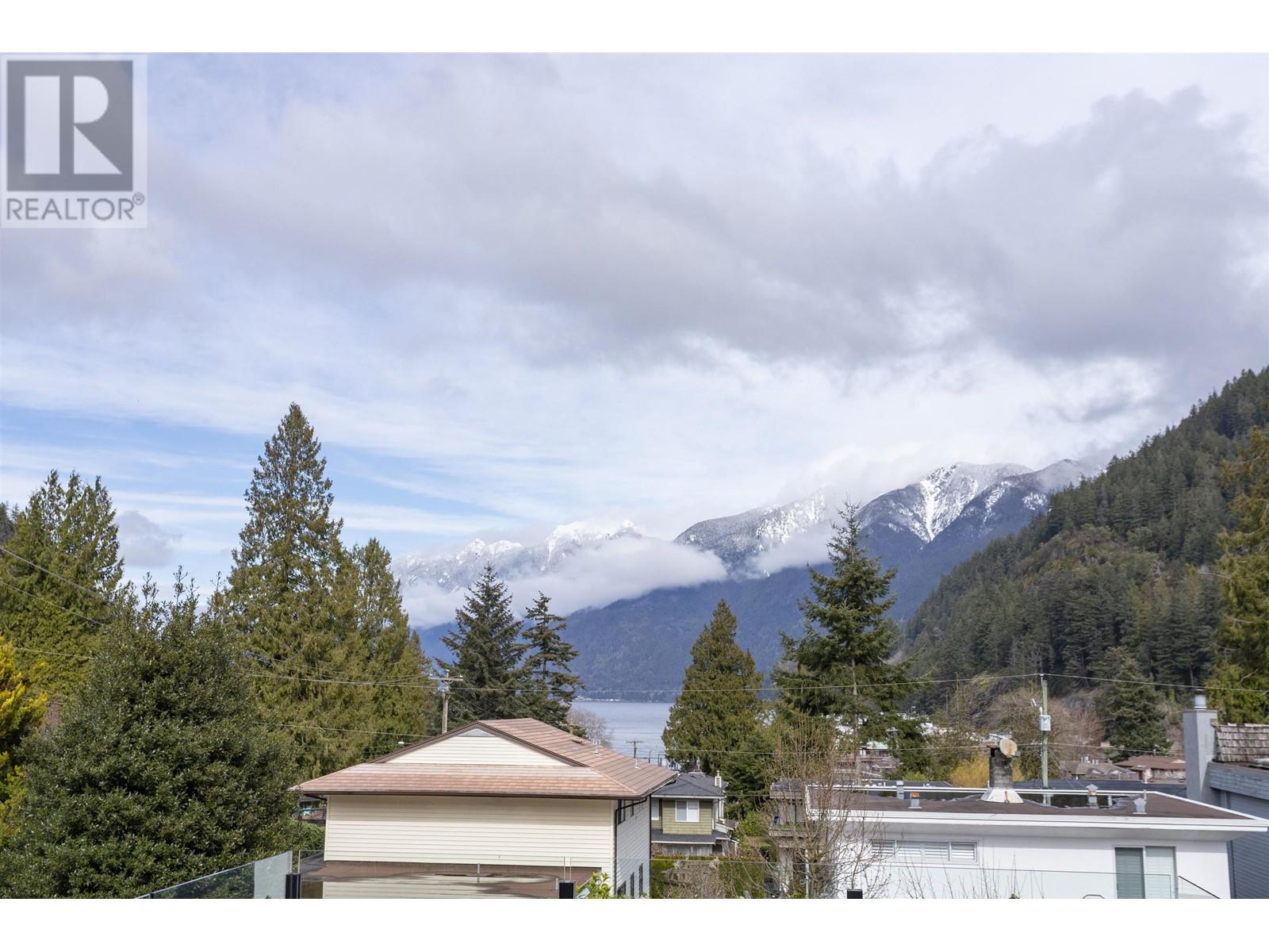 6389 Chatham Street, West Vancouver, British Columbia  V7W 2E1 - Photo 24 - R2981330