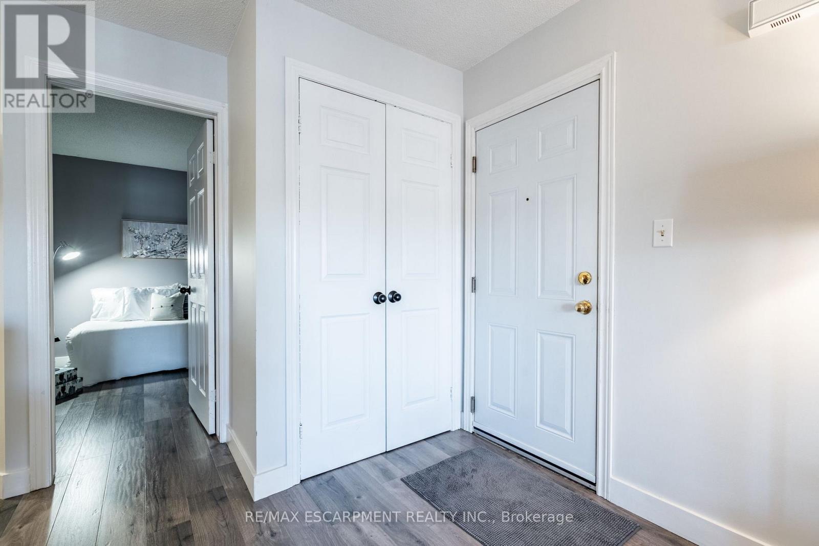 Property at 318 - 2040 CLEAVER AVENUE image 2