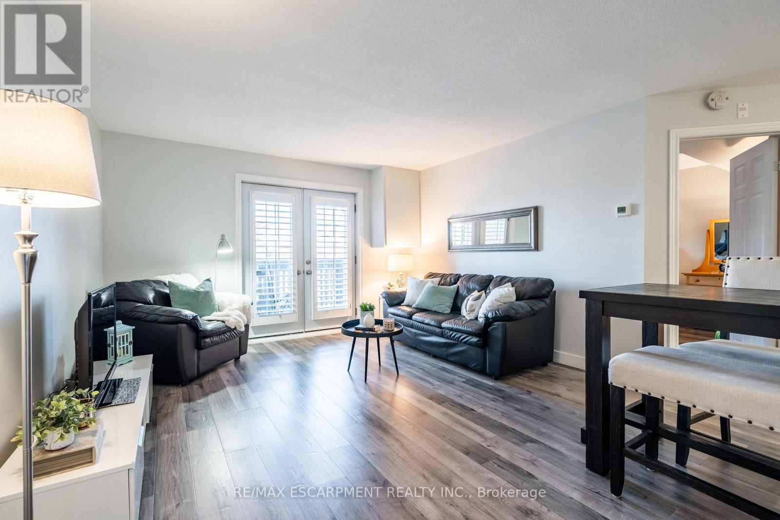 Property at 318 - 2040 CLEAVER AVENUE image 4