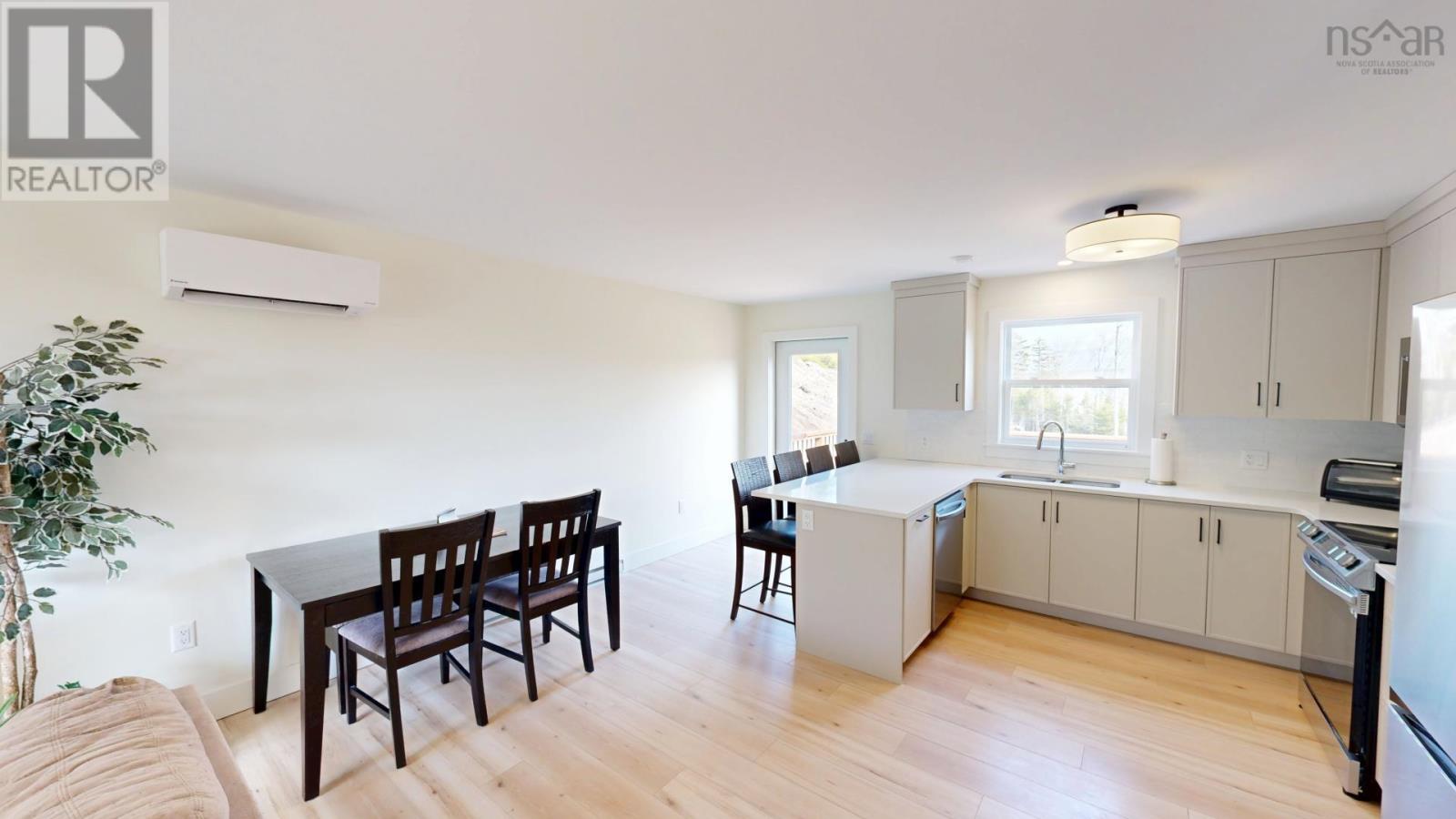 Property at 448 Winslow Drive image 4