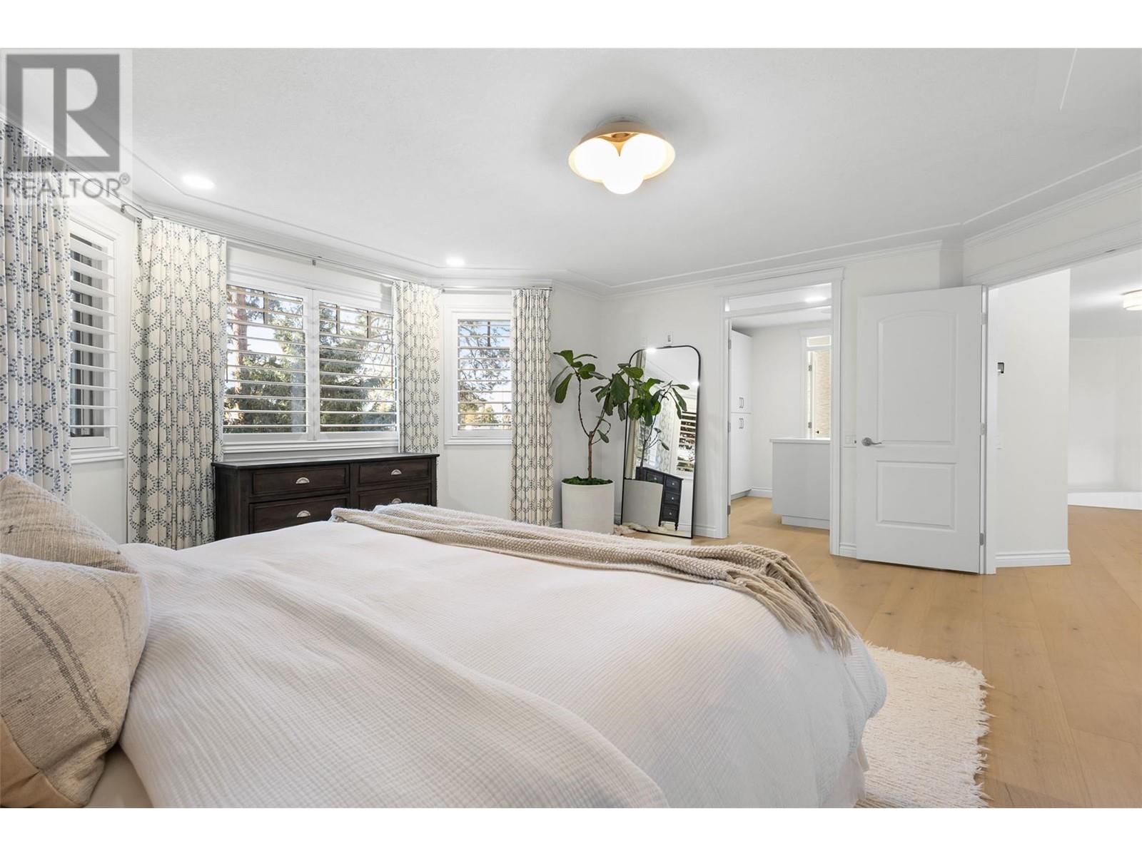 Property at 539 Metcalfe Avenue image 2