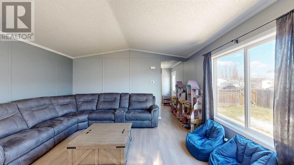 9 Jackson Place, Whitecourt, Alberta  T7S 1T7 - Photo 8 - A2205240