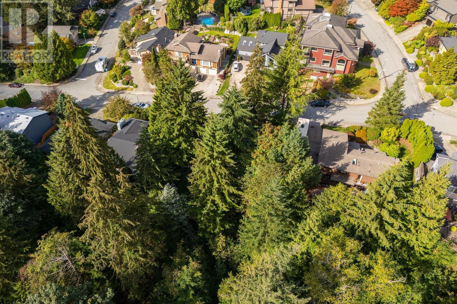 1351 Charter Hill Drive, Coquitlam, British Columbia  V3E 1P1 - Photo 35 - R2964975