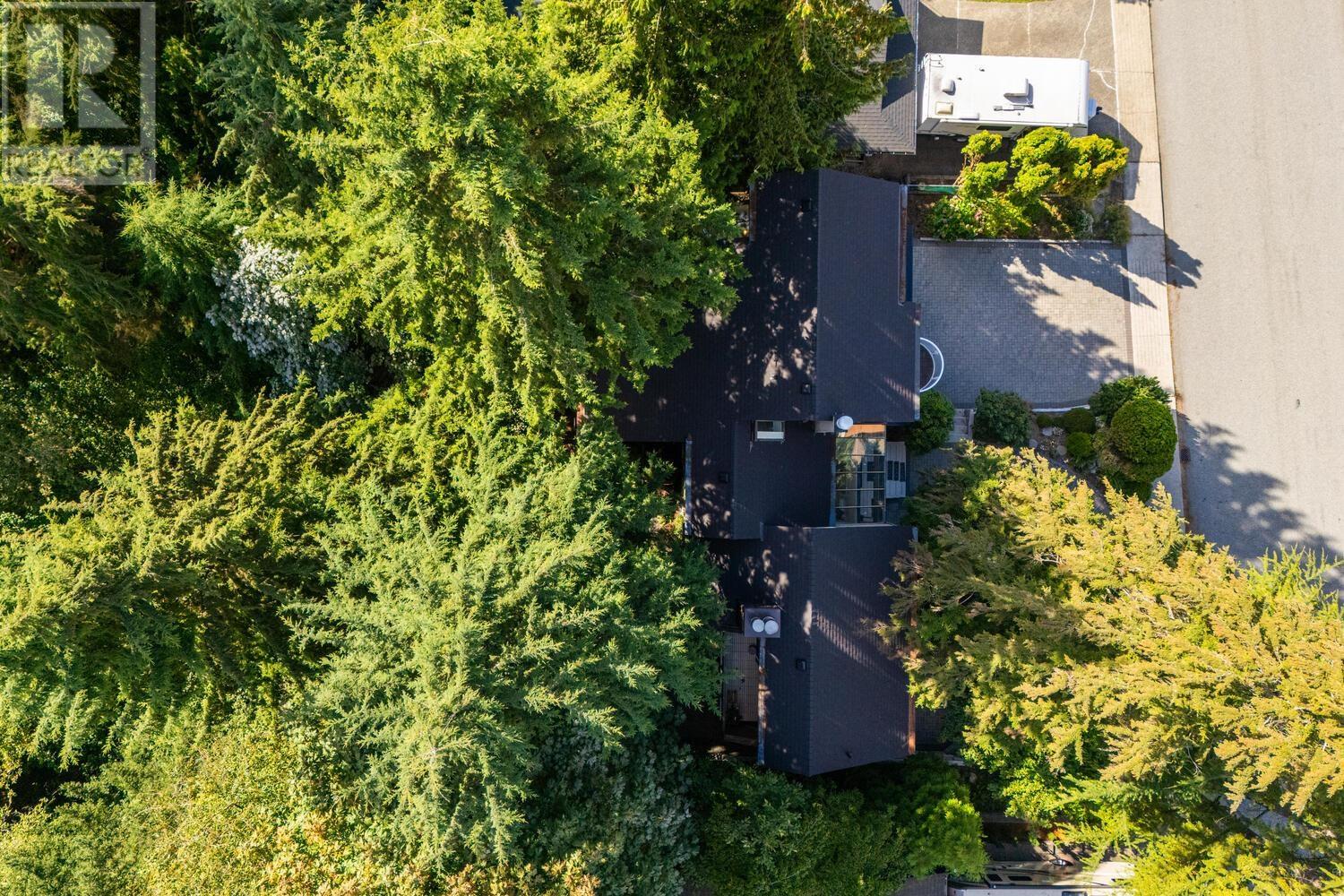 1351 Charter Hill Drive, Coquitlam, British Columbia  V3E 1P1 - Photo 29 - R2964975